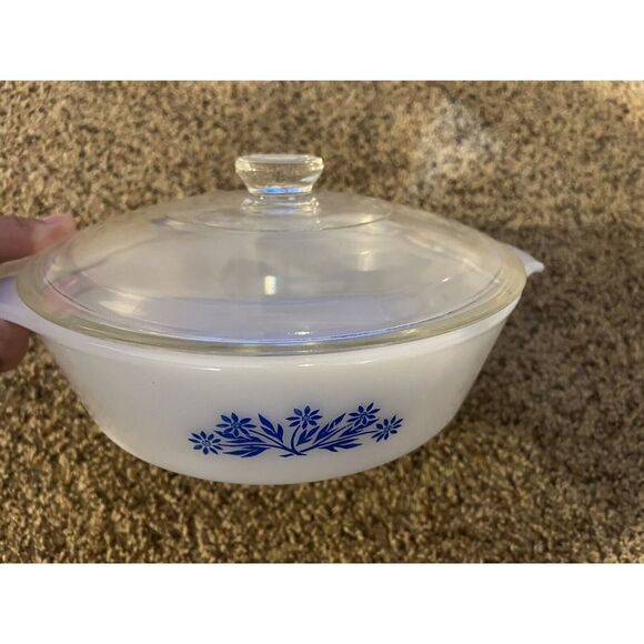 Anchor Hocking Other - Vintage Anchor Hocking Flower 2 Qt Round Casserole Dish with lid